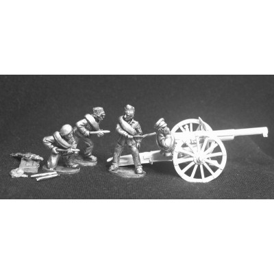 French 75mm gun with four crew figures and a selection of accessories (rifles