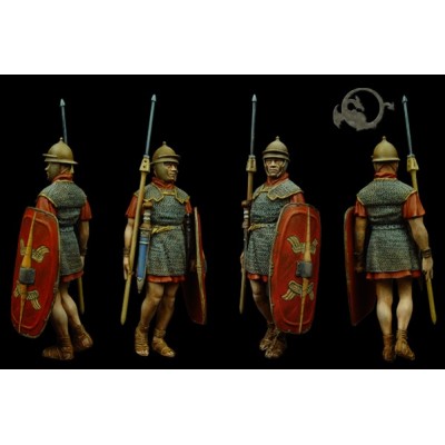 Roman legionary (Montefortino)