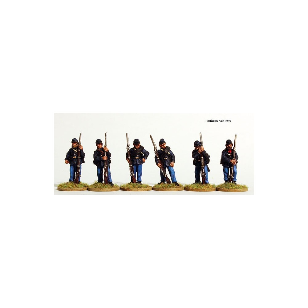 Union Infantry standing