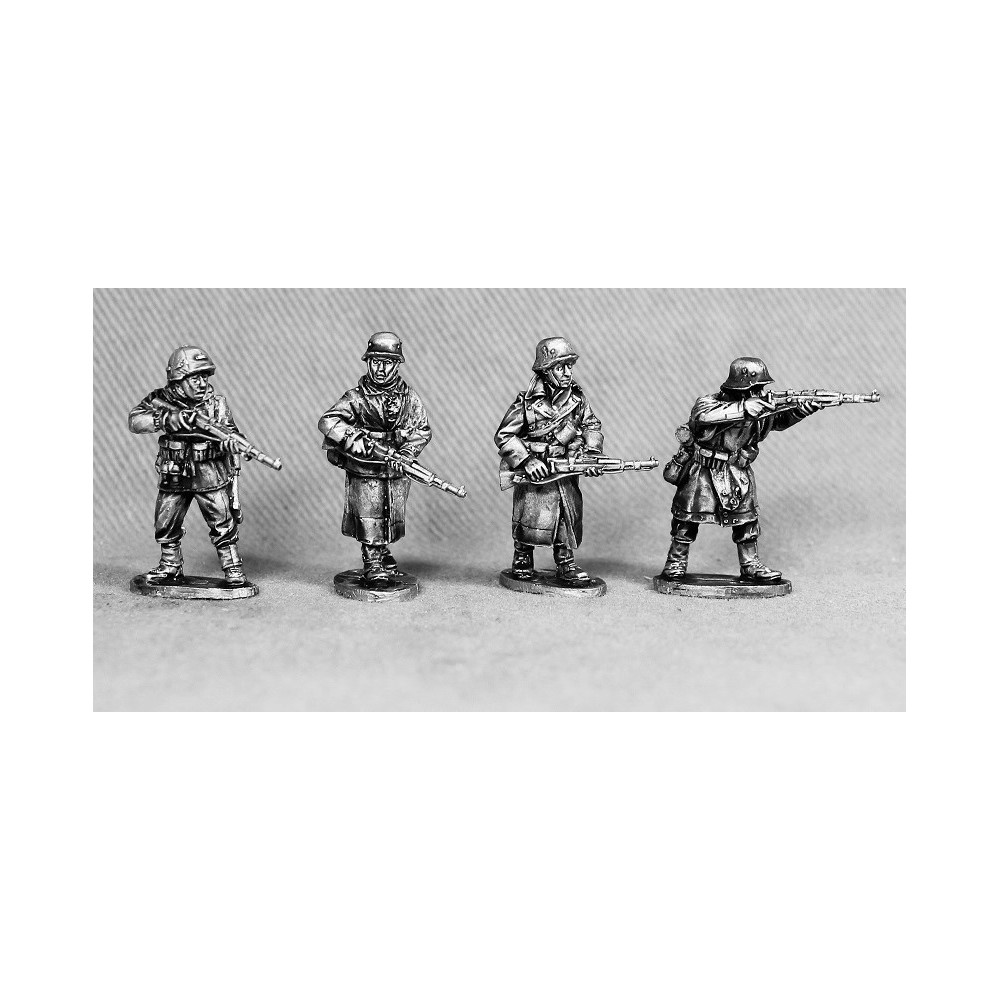 Volks Grenadiers armed with KAR 98